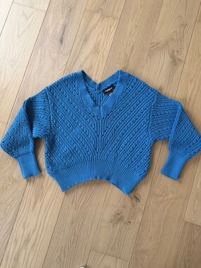 Express Bright Blue V-Neck Cropped Knit Sweater